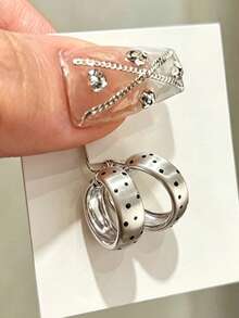 Vintage French Elegant Hollow Clover Textured Earrings, Chic & High-End Earring Hoops For Women (No Card) - Gold - View 8