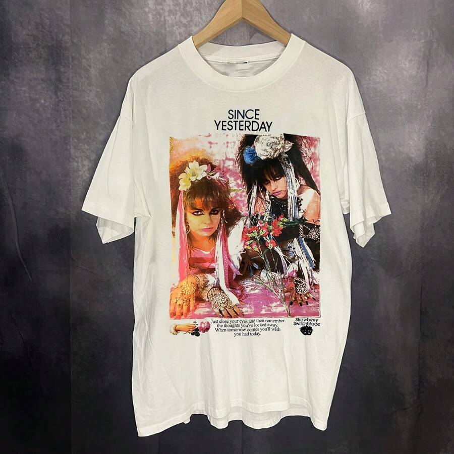 Strawberry Switchblade Band Gift For Fan S To 5XL T-Shirt GC1591 - 白色 - 查看 1