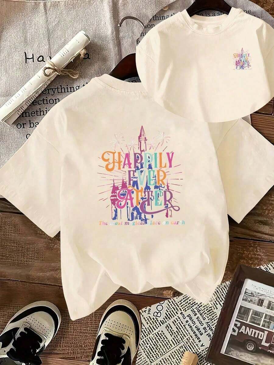 [Double-Sided Print] Casual Short-Sleeve Crew Neck T-Shirt With Colorful Castles And Fireworks Print And The Text "HAPPILY EVER AFTER". Suitable For Women's Spring And Summer Wear, 4th Of July Outfits, World Cup Match Day. Soft And Lightweight T-Shirt, Easy To Match With Any Outfit. 100% Cotton Graphic T-Shirt For Women, Brokey Y2K Streetwear Style, Crew Neck, Loose Fit. - 杏色 - 查看 1