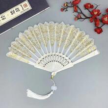 复古黑白羽毛手扇，饰以金色蕾丝花边和珍珠流苏，优雅哥特萝莉维多利亚风格，适合婚礼新娘、角色扮演、万圣节服装、摄影道具、茶会装饰等场合。 - A - 查看 10