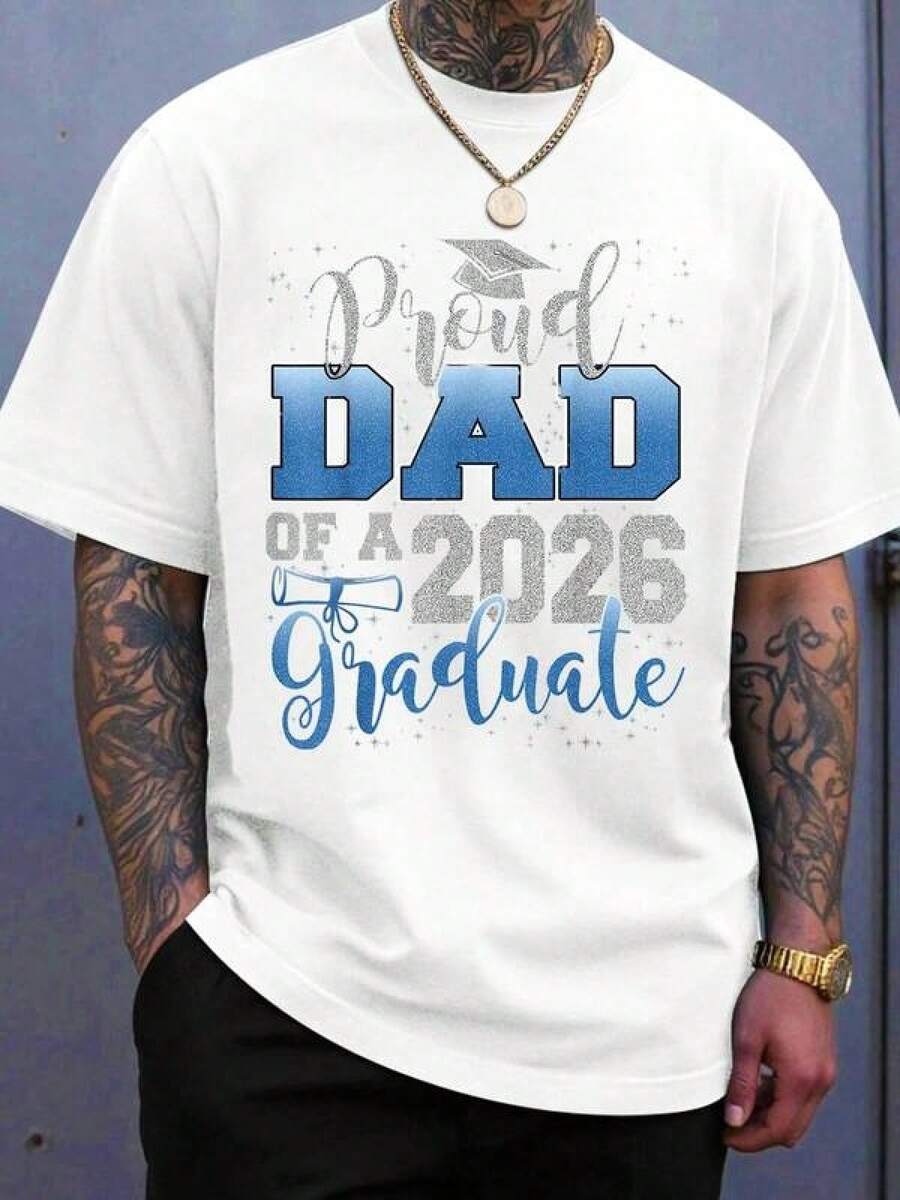 Proud Dad Of A 2026 Graduate T-Shirt Graduation Gift For Father Graduation Celebration Wear For Men 2026 Graduation SeasonRopa De Mujer / Ropa De Mujer De Uso Diario / Blusas, Camisas Y Camisetas De Mujer / Camisetas De Mujer Ropa Deportiva Basicos Mujer Short Playeras Para Hombre - Blanco - Ver 1