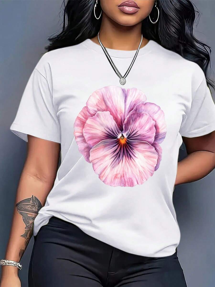 Limited Time Offer, Limited Quantity Available, Flash , Women's Shirts, Women's Plus Size T-Shirts – Women's Oversized T-Shirt – A Casual, Loose-Fitting Garment Ideal For Everyday Wear, Featuring A Geometric Print With Pale Pink Floral Motifs. A Breathable T-Shirt, Perfect For Daily Use And An Essential Basic In Any Wardrobe, Suitable For All Seasons. Available In Black And White; A Top With European And American Style. A Summer Wardrobe Essential, Featuring A Crew Neck, Soft Textured Fabric, And Relaxed Silhouette. A Stylish, Lightweight, Short-Sleeved Top Designed For Adults. - 白色 - 查看 1