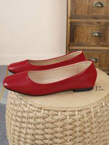 XBYASDF 2026 New Women's Square Toe Flat Shoes, Red Woven Slip-On Ballet Shoes, Comfortable Elegant Office Shoes - Red - View 7