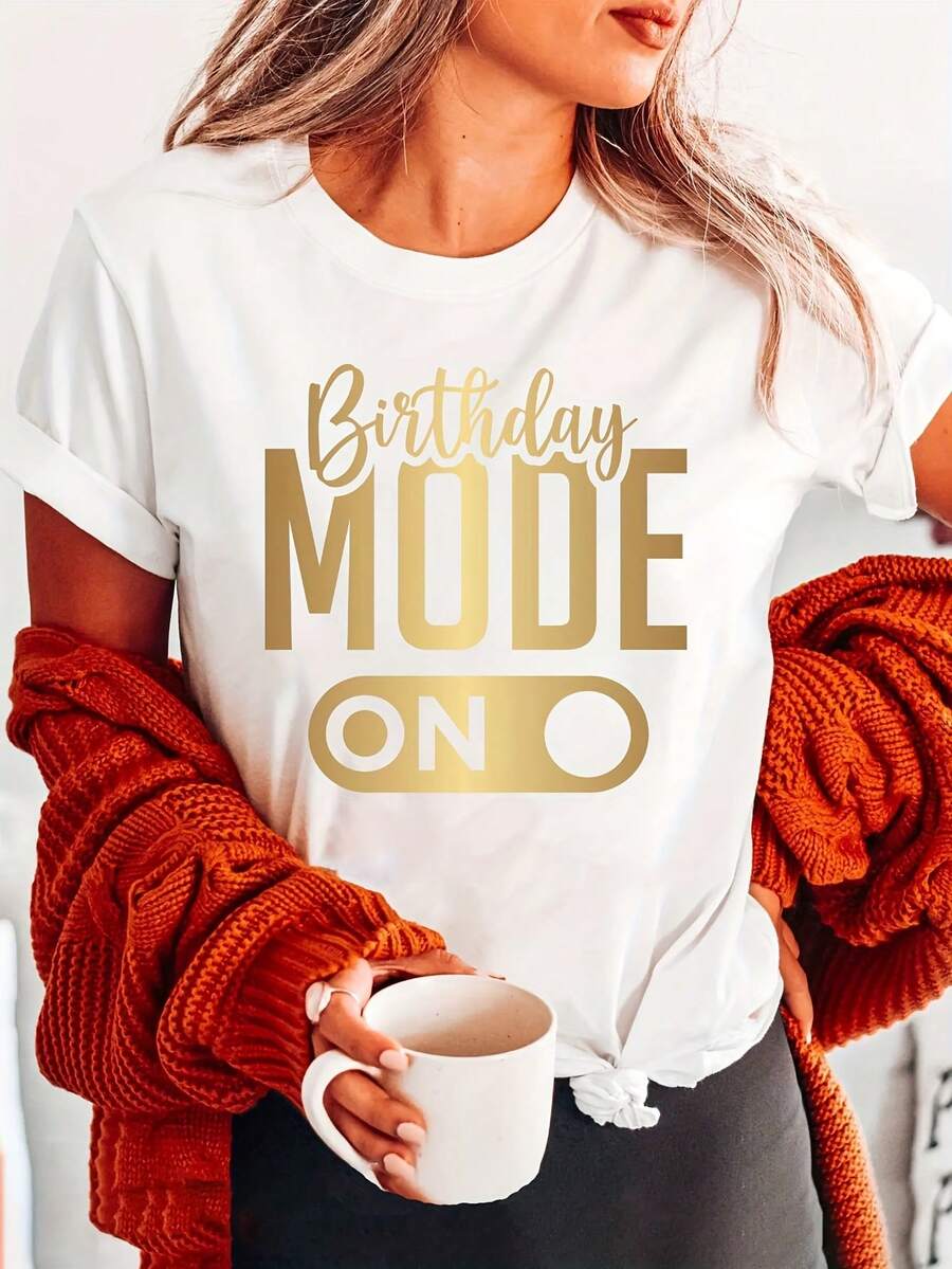 Elegante top diario con estampado de cumpleaños, camiseta de cuello redondo, top casual de manga corta, adecuado para verano y primavera, ropa de mujer, camiseta chic y a la moda. - Blanco - Ver 1