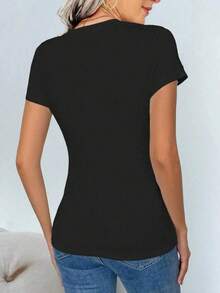Camiseta casual de mujer de manga corta con cuello redondo y estampado de personajes, tops gráficos para mujeres HAGP M6PM - Negro - Ver 2