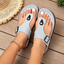 FZY Women's Minimalist Style Buckle Flat Ankle Boots - Beach Sandals With Soft Rubber Insoles, Suitable For Beach Vacations And Daily Wear, Lightweight And Slip-Resistant Summer Shoes, Available In Various Colors. These Flat Ankle Boots Are Equipped With Adjustable Metal Buckles For Personalized Fit, Made Of Soft Imitation Leather, With Textured Sole Design, Providing All-Day Comfort. These Sandals Are Perfect For Strolling On The Beach, Handling Daily Affairs Or Casual Outings. The Anti-Slip Rubber Outsole Offers Grip, And The Minimalist Design Pairs Perfectly With Dresses, Short Denim Pants Or Swimsuit Tops. Use These Versatile And Stylish Beach Sandals To Enrich Your Summer Wardrobe, Perfectly Blending Comfort With Seaside Charm. - 灰色 - 查看 2