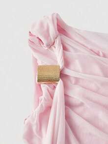 Vestido de longitud media con hombro asimétrico ajustado, fruncido y decoración de hebilla metálica para mujer - Rosa Pálido - Ver 3