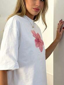 Women's 100% Cotton, Soft Pink, Hawaiian-Style Short-Sleeved T-Shirt With A Round Neck And Retro Floral Print. Lightweight And Breathable, Ideal For The Beach, Office, Everyday Wear, And All Seasons. - 白色 - 查看 4