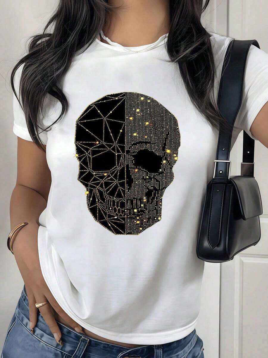 Women's 100% Cotton T-Shirt. Geometric Skull Formed By Golden Lines And Bright Dots Symbolizing The Connection Between Technology And Vital Energy. Lightweight, Breathable, Summer Best-Seller. - 白色的 - 查看 1