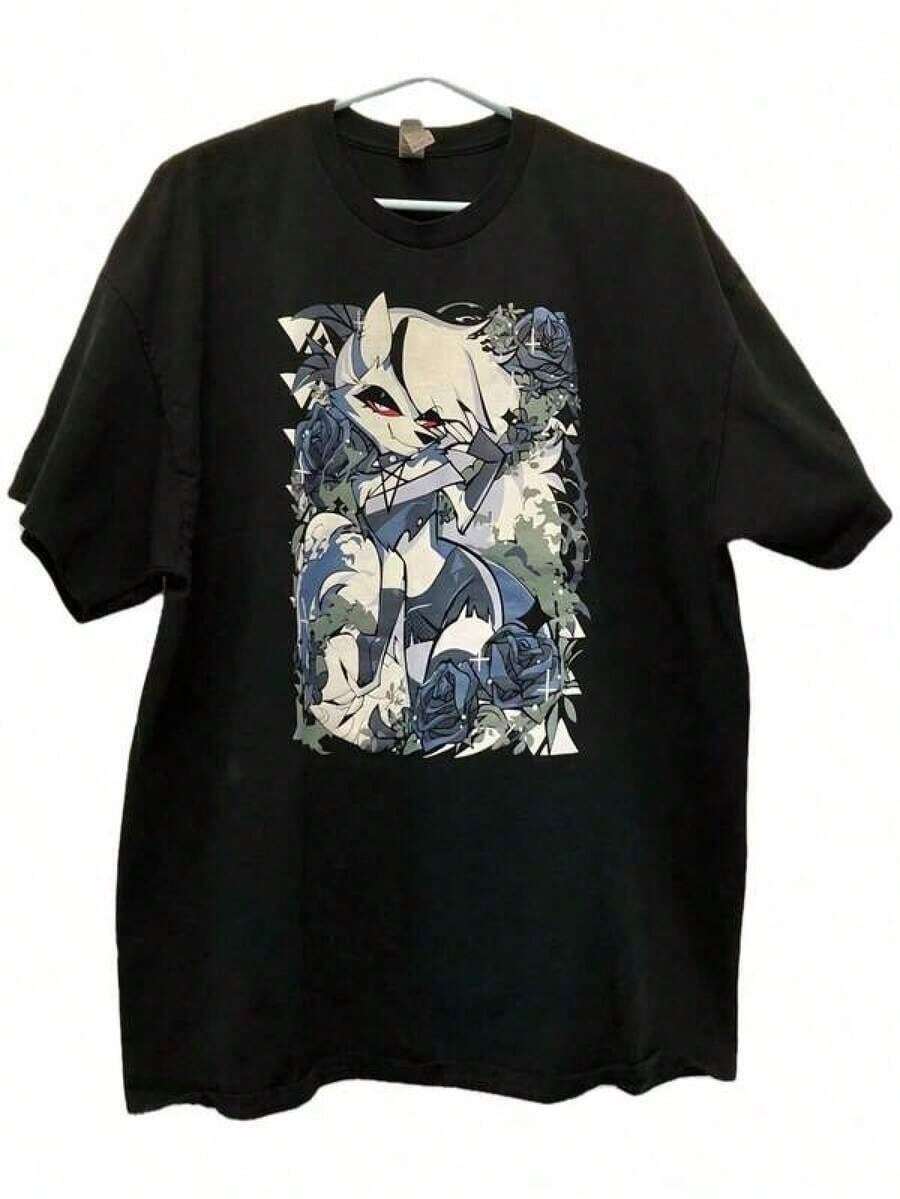 Camiseta de Algodón Casual para Hombre con Estampado Gráfico de Anime Japonés, Cuello Redondo, Unisex, Estilo Hip-Hop Actual 2026 para Estudiantes, Edición Limitada Oficial H-Helluva B-Boss 2023 L- Anime. Versión cómoda y transpirable, adecuada para ejercicio y fiestas, diseño de moda streetwear con texto japonés y personajes adorables para camisetas de manga corta de anime para damas. - Negro - Ver 1