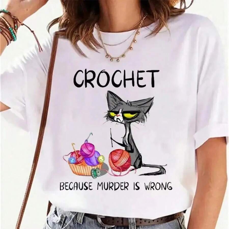 Camisetas de manga corta para mujer 100% algodón, cuello redondo, con estampado gráfico divertido de gato con la frase "Crochet Because  Is Wrong", top casual de manga corta, con cita humorística y estampado de punto, transpirable y cómoda para uso diario de mujeres. - Blanco - Ver 1