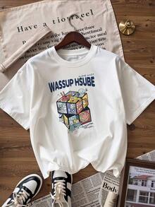 Camiseta de Manga Corta con Diseño de Cubo y Frase Juvenil,Camiseta de manga corta de moda para primavera y verano de 2026, hecha en México, 180 gramos. Estampado de dibujos animados, modelo de pareja, apta para uso interior o exterior. Cuello redondo, unisex, ideal para oficina y ocio. Paquete de una pieza. - WH-P631577SLNDXZGY394 - Ver 2