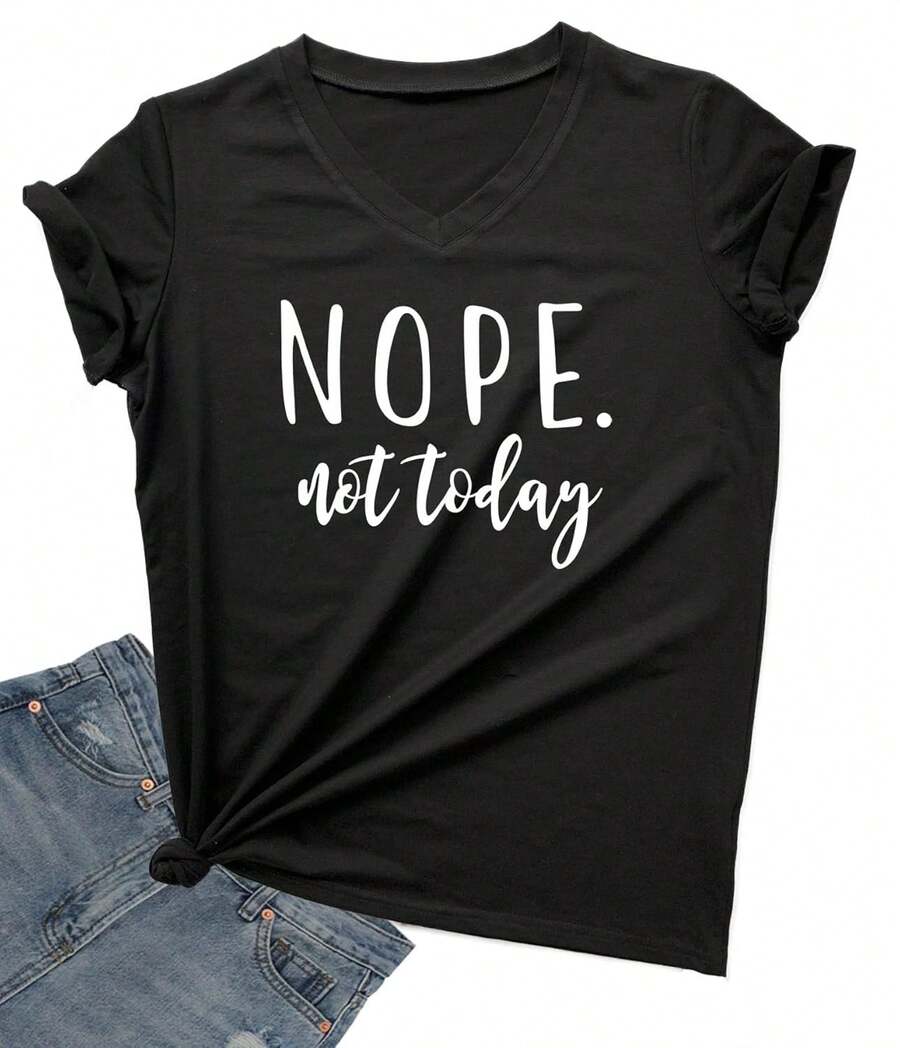 DANVOUY Camisetas Bonitas con Cuello en V para Mujer, Camisetas con Estampado de Letras Divertidas, Tops Gráficos - Negro - Ver 1