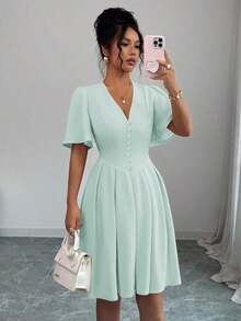 Vestido corto casual y elegante para mujer con cuello en V, mangas con volantes, botones decorativos en el bajo, cintura elástica, adecuado para primavera/verano, ir al trabajo, vacaciones, té de la tarde, fiestas - verde menta - Ver 5