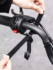 1/2件 360°可旋轉重型單車滑板車掛鉤，免鑽孔通用掛鉤，強承重購物袋與包包掛架，適用電動滑板車、自行車、輪椅與購物車 - 雙鉤 - 查看 10