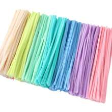 100 piezas de tallos de chenilla multicolor de 30 cm, limpiapipas para manualidades del Día de San Patricio, flores, etc. Incluye tallos de 40 cm y vendas de 30 tamaños para elegir. [Nota: El color del macaron es aleatorio] - Limpiapipas, 100 unidades por paquete - Ver 12