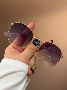 1 chiếc kính thời trang trẻ em gọng kim loại tròn kiểu retro chất lượng cao, tròng kính màu hồng, phù hợp cho cả bé trai và bé gái, dùng cho các bữa tiệc ngày lễ, du lịch ngoài trời, kỳ nghỉ biển, làm đạo cụ chụp ảnh và phụ kiện đeo hàng ngày. - Nhiều màu - Xem 19