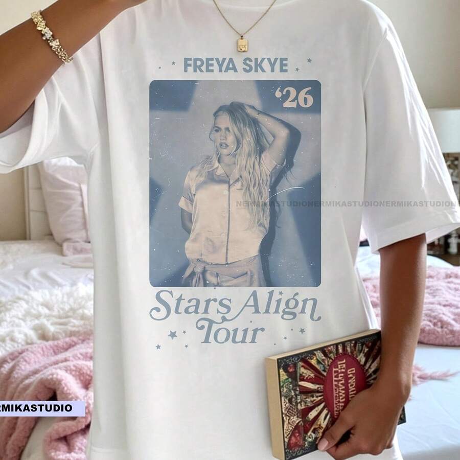 Freya Skye Stars Align Tour T-Shirt, Music Festival Tee220g heavyweight 100% cotton T-shirt. Butterfly print. Unisex sizing. Round neck inspirational T-shirt. Cute and beautiful Y2K-inspired summer top, perfect for the outdoors, home, work, or street wear. Casual, loose-fitting everyday T-shirt. - Blanco - Ver 1