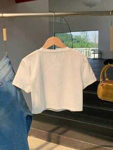 Women's Casual Short-Sleeved T-Shirt With A Cute Cartoon Bear Print, A Simple And Very Sweet Design. Soft And Comfortable Fabric For Everyday Wear, Outings, And Walks. Looks Great Paired With Jeans And Shorts; A , Youthful Style Perfect For Looking Fresh And Pretty All Summer Long. 373R - 白色 - 查看 4