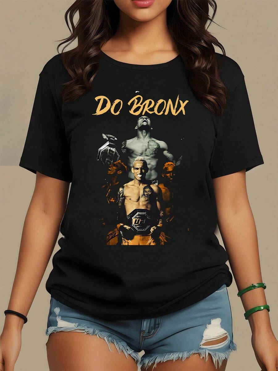 Figura de un guerrero levantando los brazos en se?al de triunfo con fondo oscuro y reflejos dorados que transmiten fuerza perseverancia y pasión por la victoria camiseta de mujer casual moderna cómoda ideal para uso diario - Negro - Ver 1