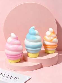 1個Nice Cream Cone 擠壓玩具,Dippin Dazzler 系列感官紓壓玩具,逼真冰淇淋造型,柔軟彈性 TPR 材質,奶油般光滑慢回彈。適合日常緩解焦慮、辦公桌裝飾、居家休閒與旅行,復活節理想禮物 - 均碼 - 查看 6