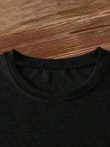 1 pieza de camiseta de manga corta para mujer, con estampado de rayas románticas y la palabra "AMORE", cuello redondo, lavable a máquina, cómoda, suave y transpirable, adecuada para primavera, verano y otoño, fresca, casual, moderna, sencilla y versátil, ideal para uso diario y para ir al trabajo, tallas S-XXL, adecuada para diversas ocasiones como citas y deportes, camiseta de marca retro de moda con estampado de cera de alta calidad, camiseta de mujer, imprescindible para la playa, camiseta de verano para mujer, regalo de vacaciones, regalo perfecto, Pascua, camisetas gráficas, 100% algodón, camisetas gráficas para mujer, ropa de verano, tops casuales para salir, conjuntos de primavera para mujer, tops de verano, conjuntos de verano para mujer, 180g 100% algodón. - Negro - Ver 3