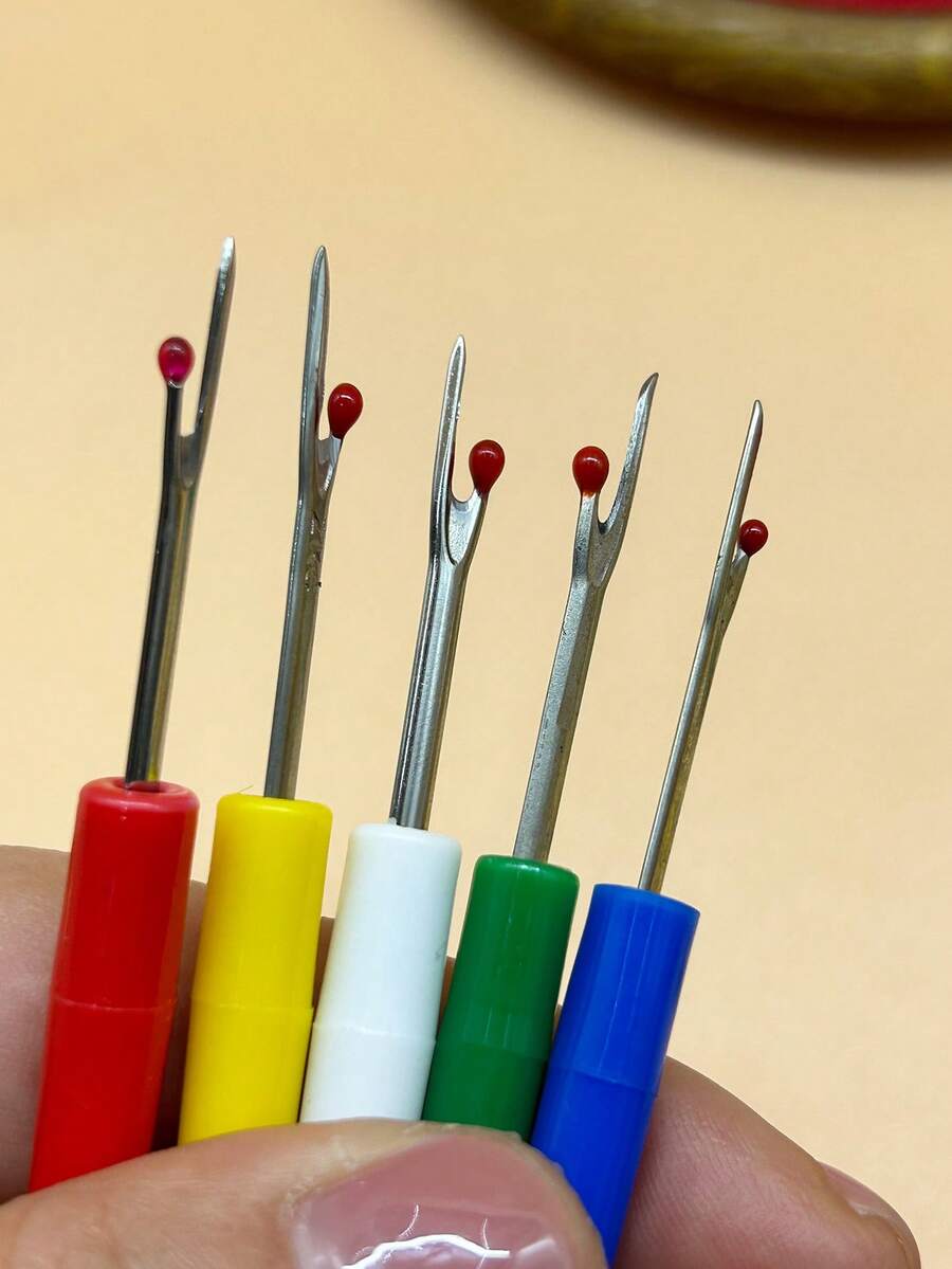 4/5pcs Compact Multi-Color Seam Rippers, Mini Sharp Thread Unpicking Tools, User-Friendly Sewing Seam Ripper Set, Suitable For On-The-Go Mending, Embroidery Fine-Tuning, Quilting And Student Dorm Use - Thread Remover - View 1