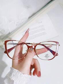 A Pair Of Cat-Eye Lacquered Bicolor Women's Everyday Glasses - Red Gold - View 10