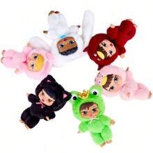 MGA Entertainment أطلق أسلوبك! سلسلة مفاتيح دمية الموضة المفاجأة - صندوق أعمى قابل للجمع مع الإكسسوارات، قلادة لطيفة وديكور المكتب - متعدد الألوان - مشاهدة 5