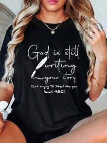 Camiseta de algodón inspiradora de manga corta con la frase "Dios aún está escribiendo tu historia" - Cuello redondo casual, manga corta, lavable a máquina - Perfecta para todas las estaciones, camiseta para el verano. - Negro - Ver 7