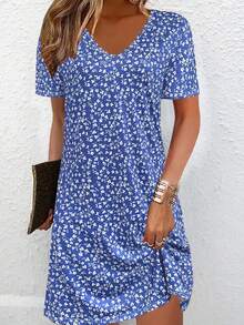 Vestido ligero y elegante de manga corta con estampado floral diminuto, de estilo casual y vacacional, versátil para el Día de la Madre, actividades al aire libre, hogar, viajes y trabajo - Azul - Ver 5