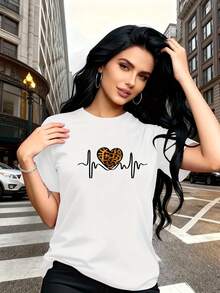 Camiseta suave 100% algodón con estampado de leopardo y patrón de corazón EKG, a la moda, cuello redondo, casual, versátil, de manga corta para mujer, adecuada para el ocio, viajes, vacaciones y otras ocasiones. Camiseta de algodón transpirable, combina con todo. - Blanco - Ver 2