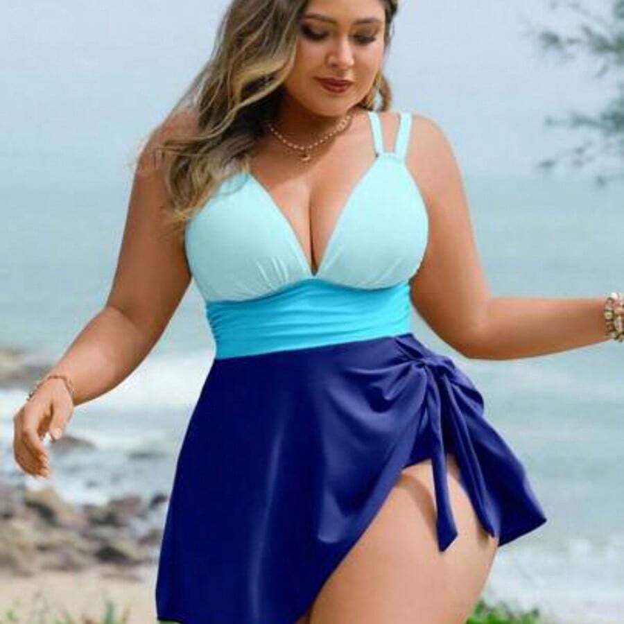 Swim Lushore Plus Size Women's Three-Color Patchwork Criss-Cross Strap Swimdress With Swimshorts 2 Pieces Set - Azul - Ver 1