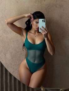 Traje de baño de una sola pieza para mujer con diseño de unicolor, tirantes, parches de malla, sexy y con recortes, estilo bohemio para festivales - Verde Oscuro - Ver 1