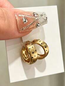 Vintage French Elegant Hollow Clover Textured Earrings, Chic & High-End Earring Hoops For Women (No Card) - Gold - View 9