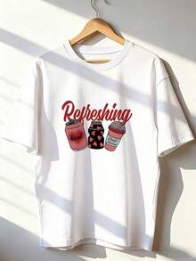 Camiseta de Manga Corta con Frase "Refreshing" y Latas, Tarros y Vasos,Camiseta de manga corta de moda para primavera y verano de 2026, hecha en México, 180 gramos. Estampado de dibujos animados, modelo de pareja, apta para uso interior o exterior. Cuello redondo, unisex, ideal para oficina y ocio. Paquete de una pieza. - WH-P631577SLNDXZGY383 - Ver 1
