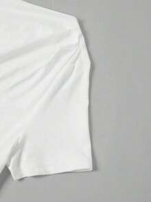 Camiseta de moda de manga corta con hombros oblicuos y ajustada de unicolor para mujer, verano - Verde Oliva - Ver 10