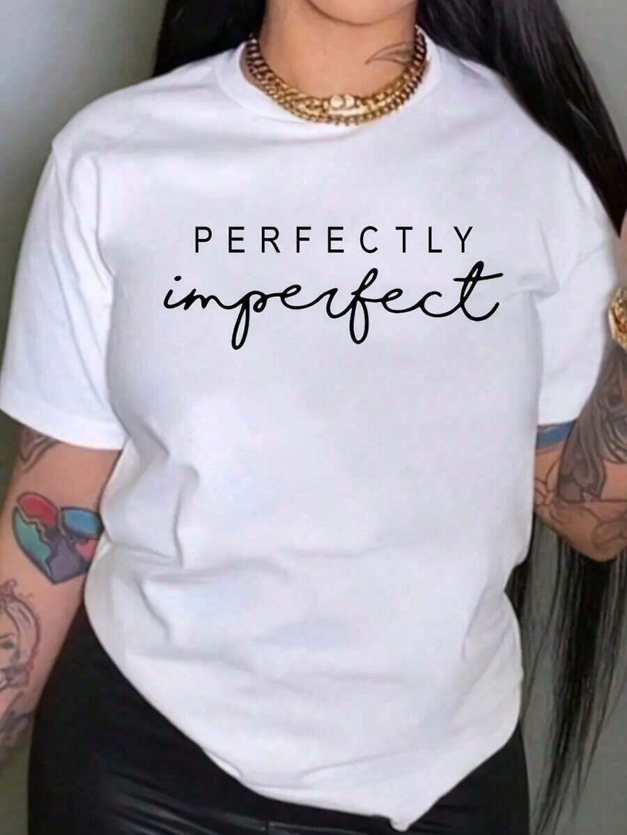 1 Piece Of Women's Short-Sleeve Crew Neck T-Shirt With "Perfectly Imperfect" Letter Print, Basic Summer Cotton-Blend Tee, Casual Style, With Minimalist Black And White Lettering, Soft Graphic Tee For Everyday Wear On The Street And In The Office. Women's Short-Sleeve Crew Neck T-Shirt With Letter Print, Everyday Casual Wear, 210g, 100% Cotton, All Designs Are Printed. Unisex. - 白色 - 查看 1