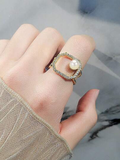 1 pieza Anillo ajustable geométrico cuadrado hueco con perla y rhinestone - Joyería elegante y versátil para uso diario, declaración de moda para verano y vacaciones para mujeres