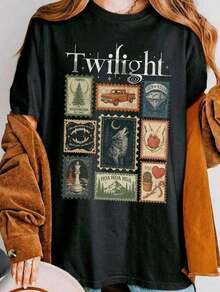Camiseta Vintage de la Película Twilight para Mujer, Camiseta Gráfica Retro de Vampiros y Lobos, Ropa Clásica de los 2000 con Estética Cinematográfica Y2K, Estilo Gótico de Terror y Romance, Camiseta Retro de la Saga Twilight 2026 - Estilo Urbano Vintage Unisex, Camiseta Holgada de Algodón de Manga Corta con Cuello Redondo, 100% Algodón. - Rojo - Ver 9