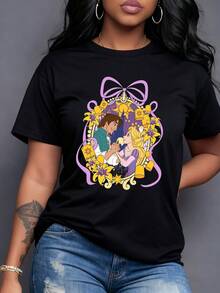 Couple Surrounded By Flowers And Lanterns Symbolizing Free Love Under The Light Of The Sky With Golden Tones And Romantic Details. Modern, Comfortable Women's T-Shirt - 黑色 - 查看 6