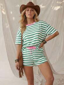 Conjunto casual de dos piezas para mujer, estilo boho chic, con camiseta de manga corta y pantalones cortos a rayas y bloques de color, ideal para verano, vacaciones y uso diario. - Multicolor - Ver 10