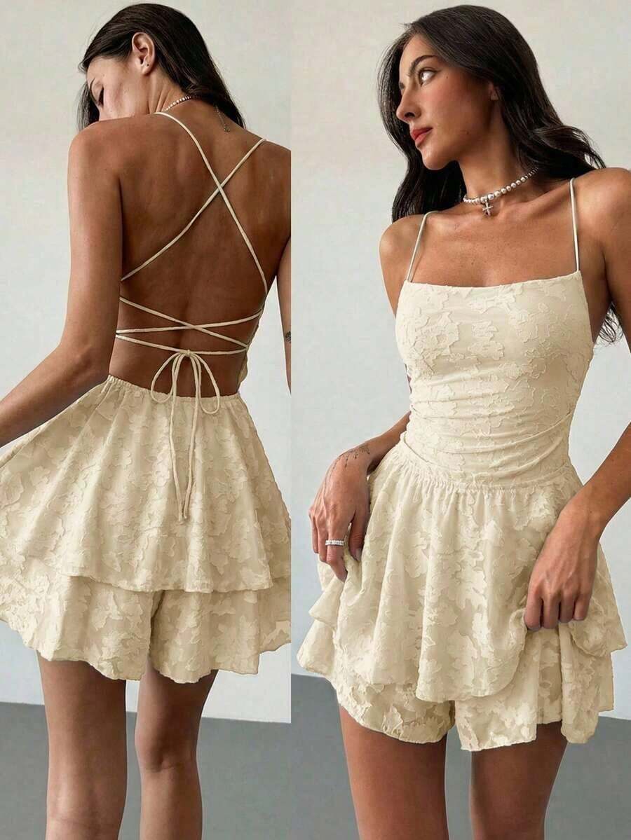 Mono de mujer con diseño de lazo en la espalda y volantes en el bajo - Blanco - Ver 1