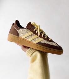 Adidas Handball Spezial Prlvd Brown Shoes Women's JQ8411| Classic, Casual, Everyday, Comfortable - 卡其色 - 查看 2