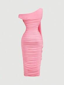 Vestido de longitud media con hombro asimétrico ajustado, fruncido y decoración de hebilla metálica para mujer - Rosa - Ver 2