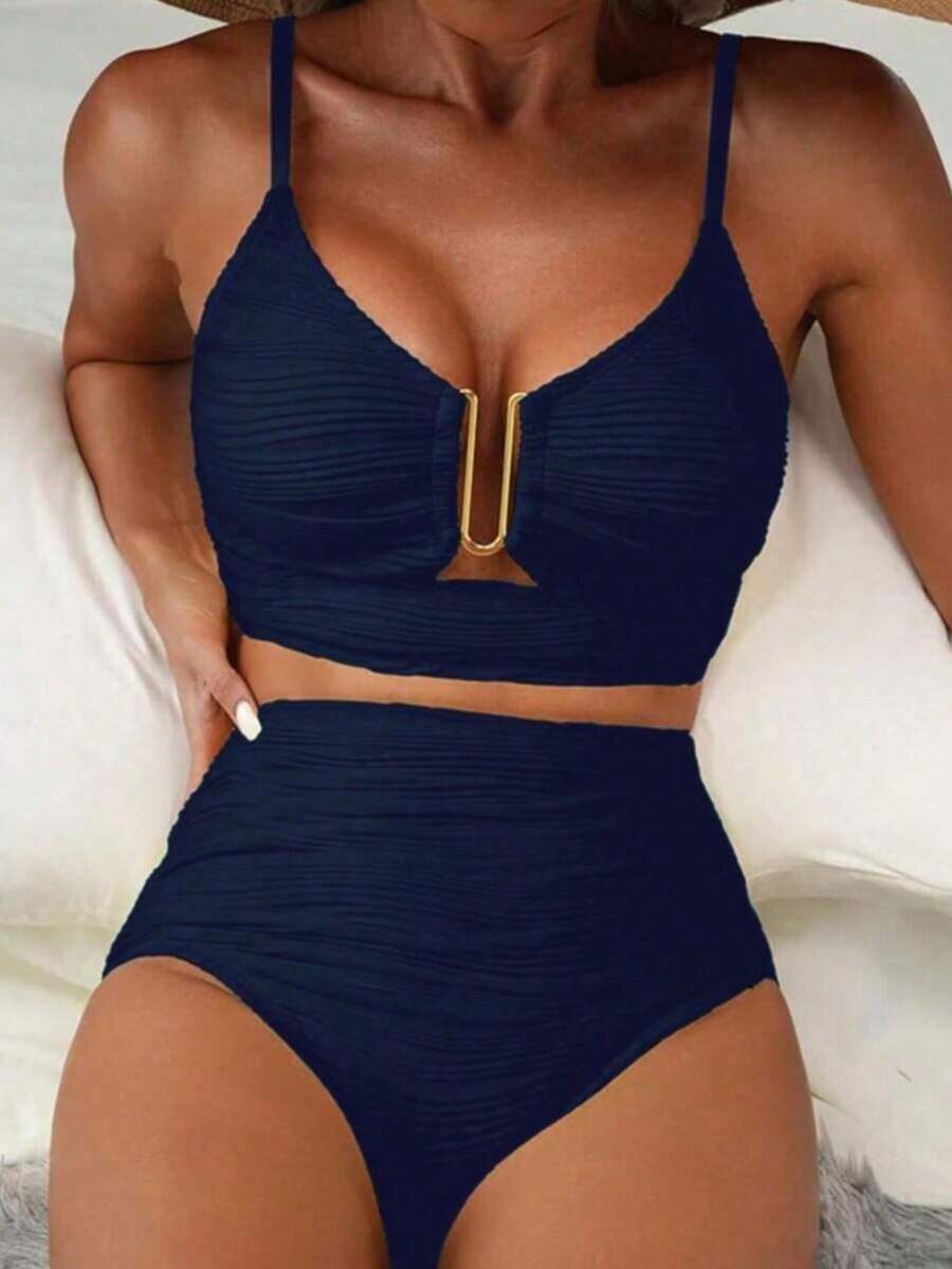 Conjunto de bikini de traje de baño de mujer con volantes, textura sólida y recortes huecos, separados, para vacaciones de playa en verano 2025 - Azul marino - Ver 1