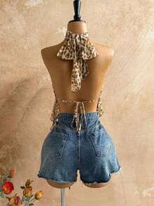 Blusa de mujer con encaje bordado, escote halter, espalda descubierta, tirantes con lazo, bajo fluido y elegante, adecuada para la playa, cruceros y resorts - Caqui - Ver 2