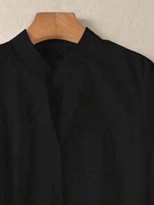 Camisa de mujer de unicolor con cuello en V y botones - Blusa casual y elegante de manga larga con detalle de bolsillo, adecuada para vacaciones, viajes y uso diario, artículo esencial para primavera, verano, otoño e invierno - Negro - Ver 5