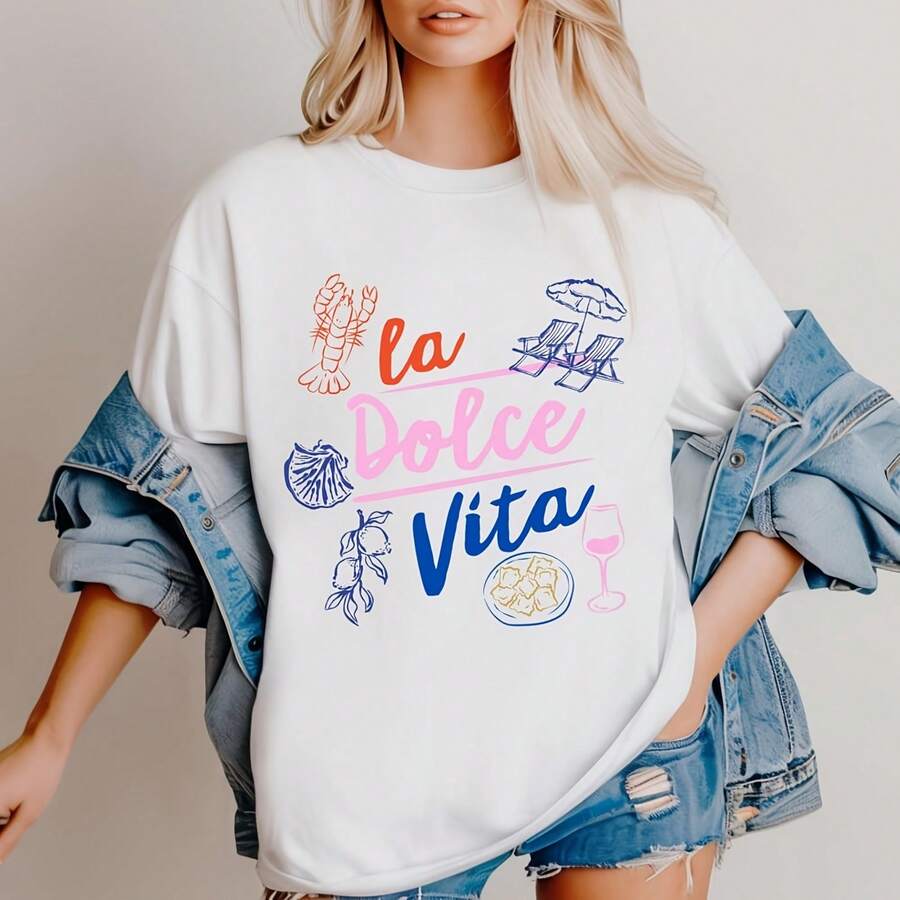 La Dolce Vita Design, Italian Summer Vibes T-Shirt File, Coastal Party Digital File, Italian Summer Vibes For Hirt220g Heavyweight 100% Cotton T-Shirt. Butterfly Print. Unisex Sizing. Round Neck Inspirational T-Shirt. Cute And Beautiful Y2K-Inspired Summer Top, Perfect For The Outdoors, Home, Work, Or Street Wear. Casual, Loose-Fitting Everyday T-Shirt. - 白色 - 查看 1