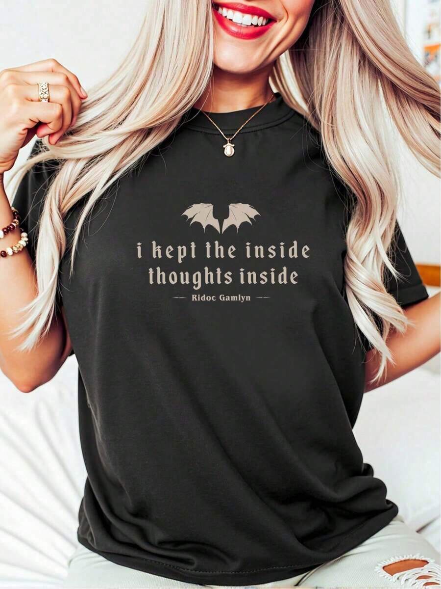 Estilo oversize adecuado para mujeres, Ridoc Dejo mis pensamientos interiores dentro de la camiseta, Camiseta Ridoc Onyx Storm, Libro de la Cuarta Ala, Caballero Dragón, Camiseta Romántica, Regalo de Libro, Camiseta holgada para mujer, perfecta para fiestas o regalos, suave y cómoda - Camiseta de cuello redondo, camiseta deportiva casual, artículo esencial de vestuario, Buscar, ropa deportiva casual para el Día de San Valentín para mujer. - Negro - Ver 1